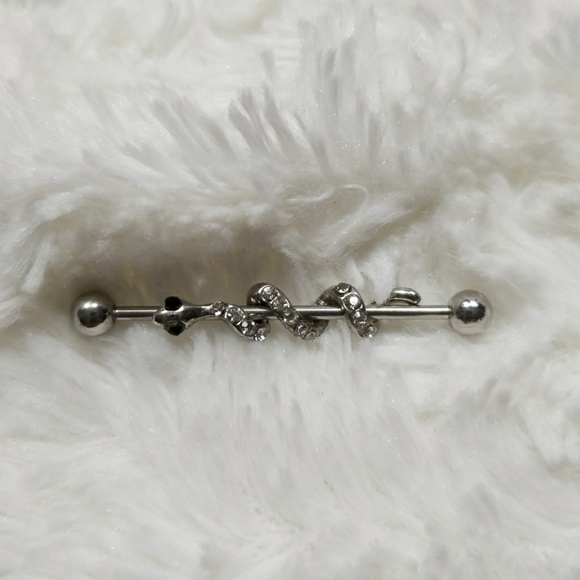 Industrial piercing - Picture 1 of 1